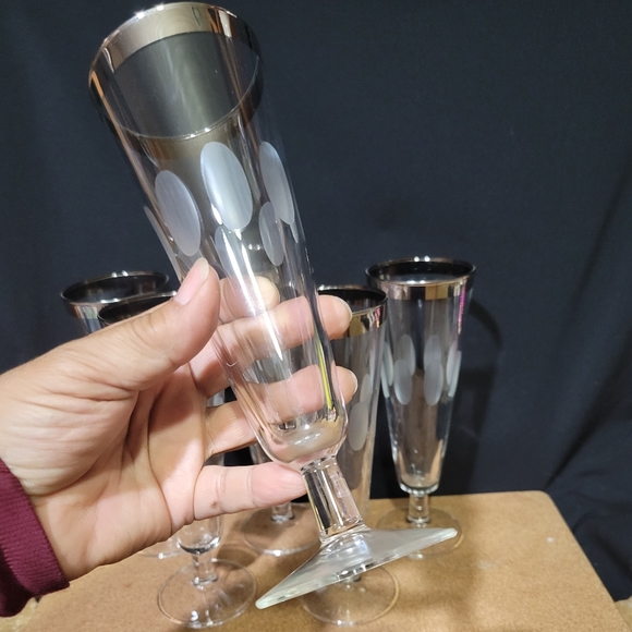 Dorothy Thorpe Set of 5 Pilsner Glasses Silver Band Etched Circles MCM Barware - Picture 7 of 13